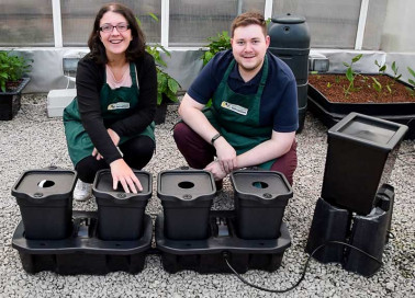Quadgrow Planter With Single Holiday Watering Kit